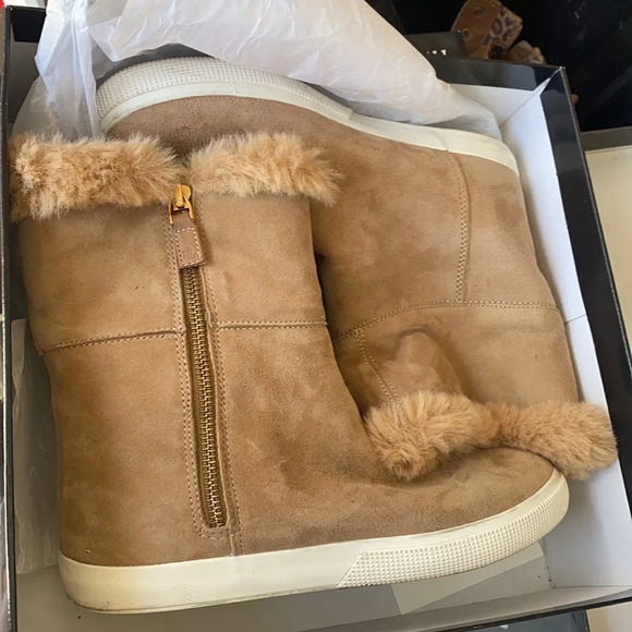 Ralph Lauren Light Camel Jadelyn Booties - Picture 2 of 2